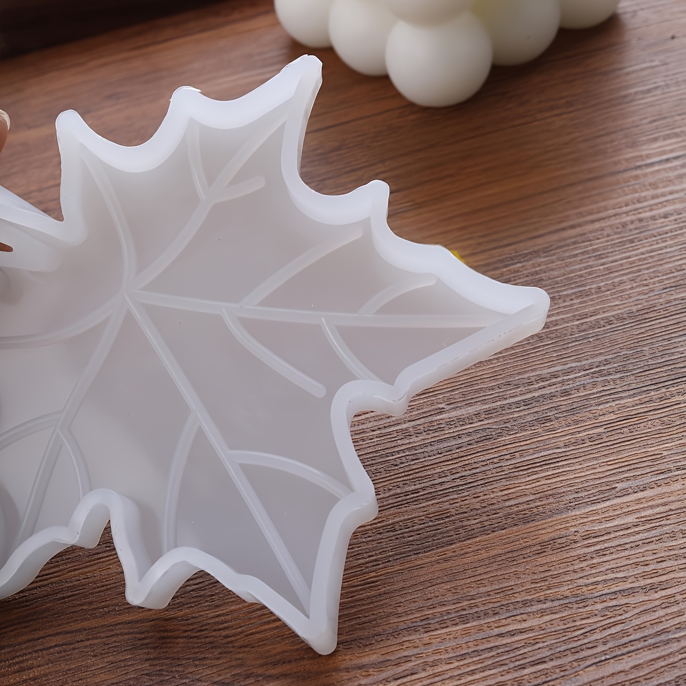 แม่พิมพ์ซิลิโคนรูปใบเมเปิ้ล 1  - Resin Art Guide บทวิจารณ์และราคา